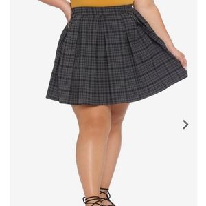 Hot Topic Plaid Suspender Skirt plus size 4